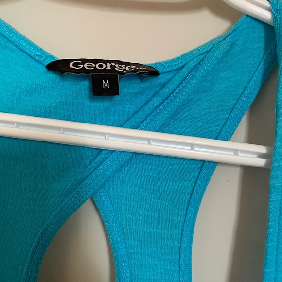 Ladies tank top size medium - Picture 2 of 2